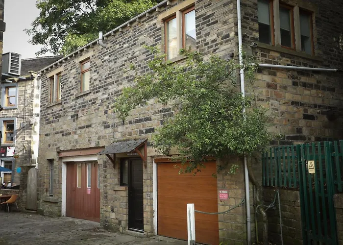 Higgin Bridge House