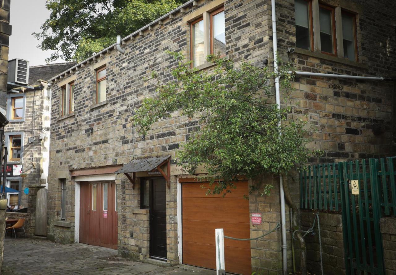 Higgin Bridge House *