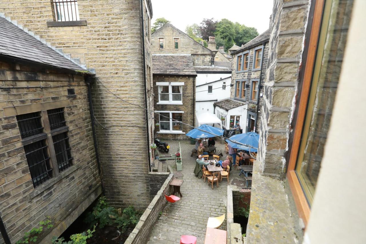 Higgin Bridge House Holmfirth